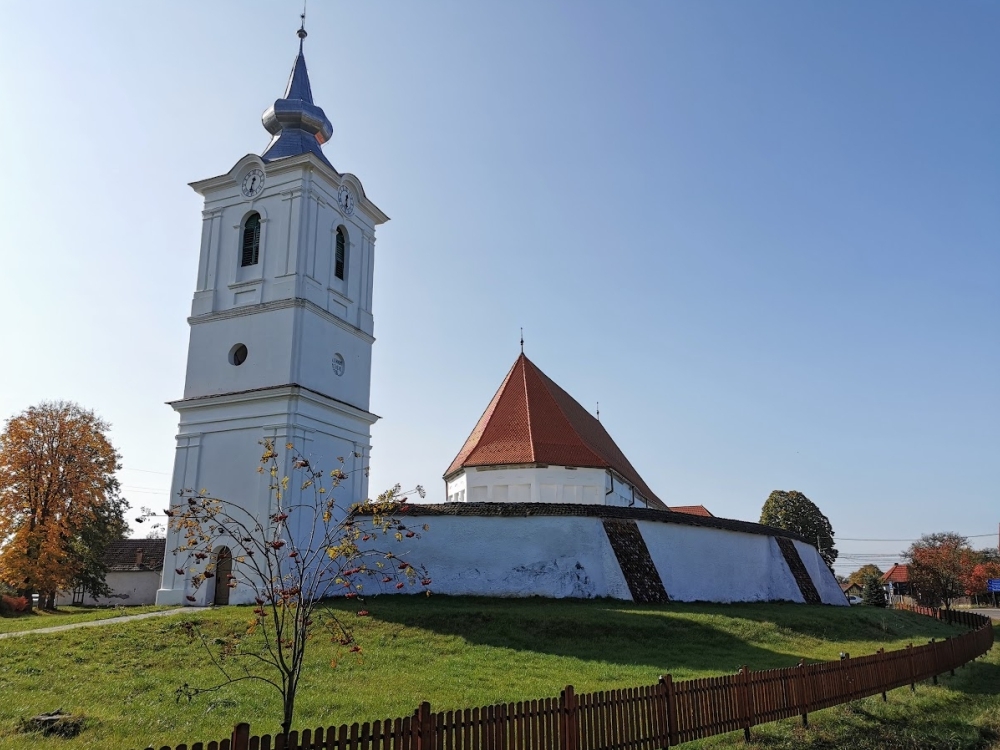 Biserica fortificată Zăbala